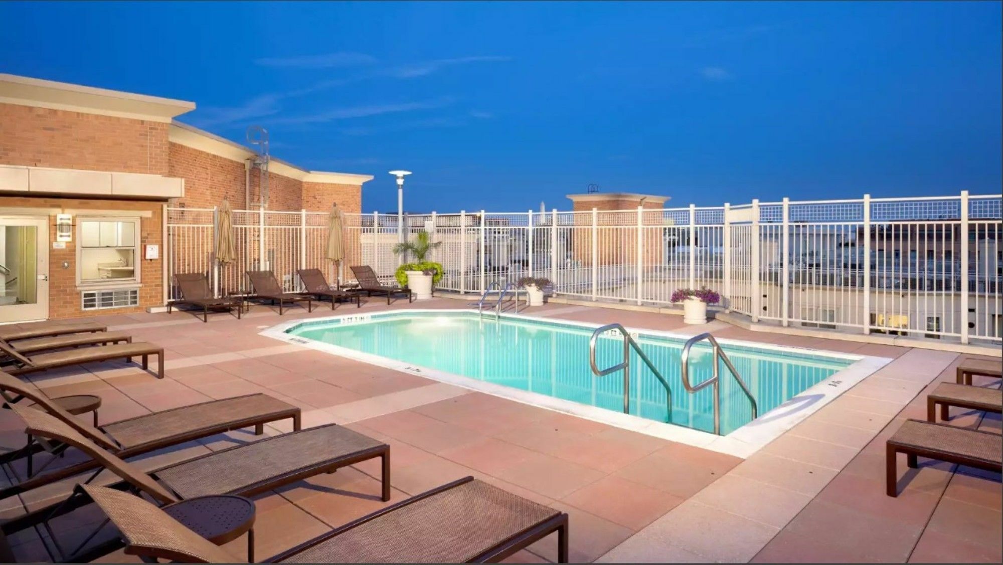 Global Luxury Suites At M Street Washington Kültér fotó